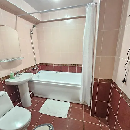 Excellent Apartment In The Center City Chisinau Exterior photo
